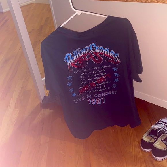 🖤✨HOST PICK✨🖤✨🎲🖤BNWT🖤🎲DAYDREAMER ROLLING STONES TEE🎲🖤M🖤🎲 USA🖤🎲 - Picture 9 of 9